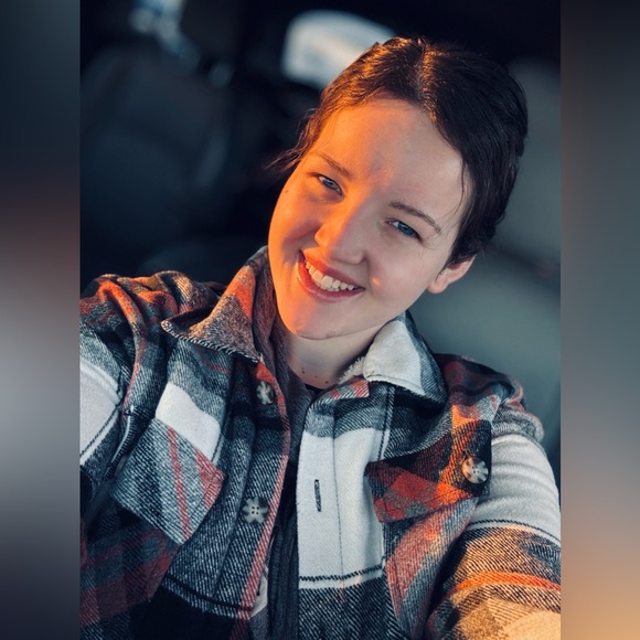 Meet your Posher, Faith - Picture 5 of 16